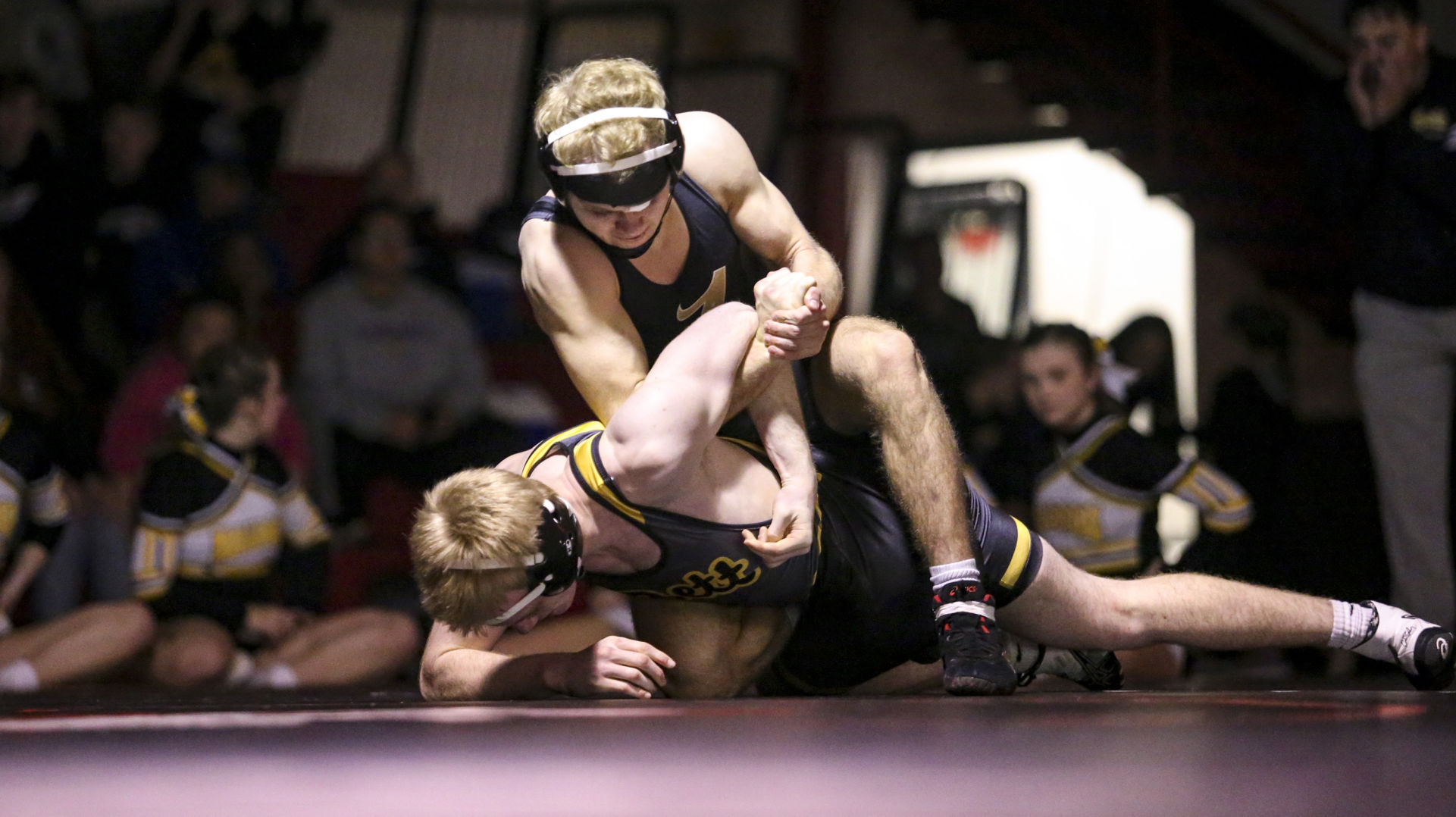 012418-BETTENDORF-ASSUMPTION-WRESTLING-029